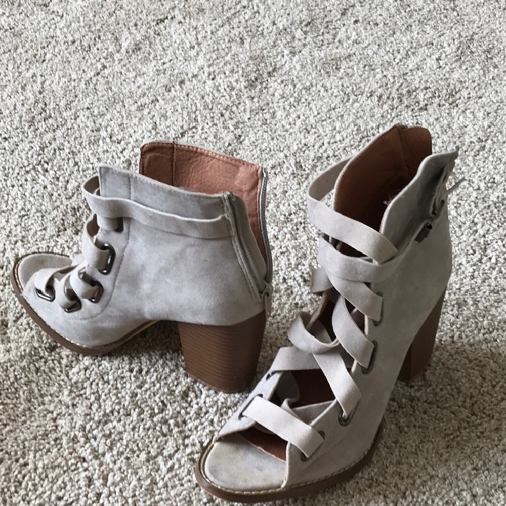 Platform shoes